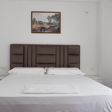 Center Sea View Appartement Sarandë Buitenkant foto